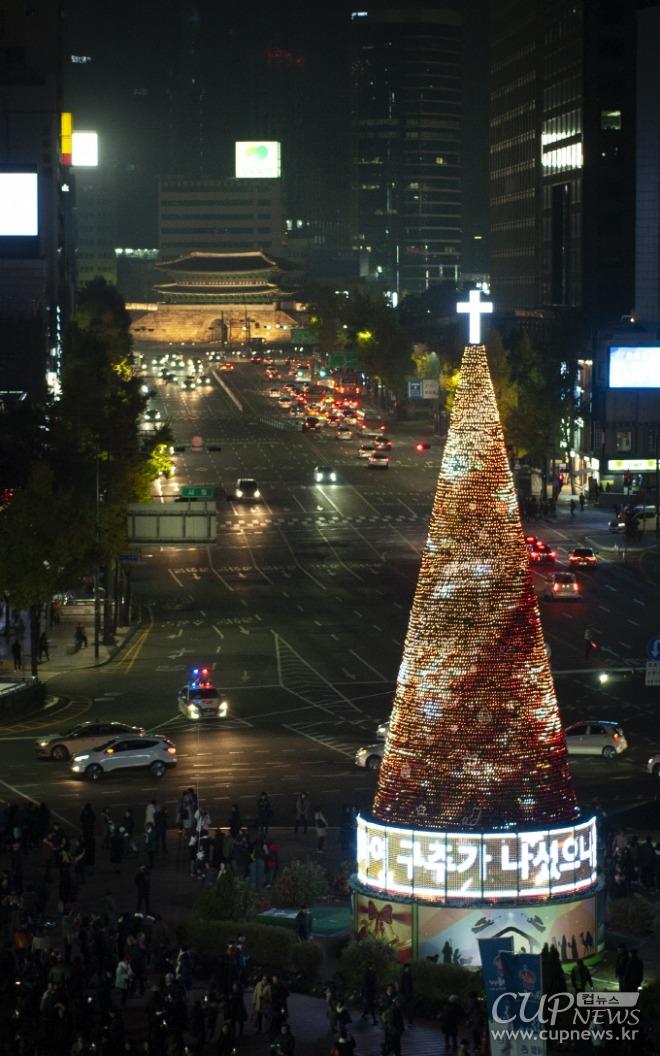 [크기변환]“대한민국에 성탄의 빛을 비춥니다” 대한민국 성탄축제 열려 (2).jpg